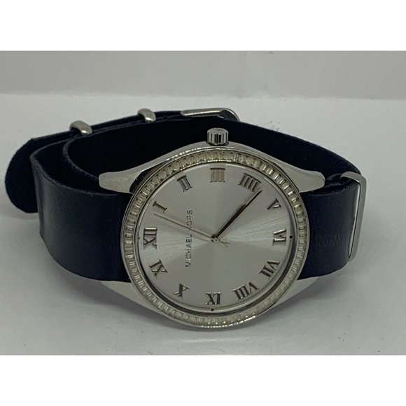 Michael Kors MK3243 Women\'s Leather Analog Dial Qu